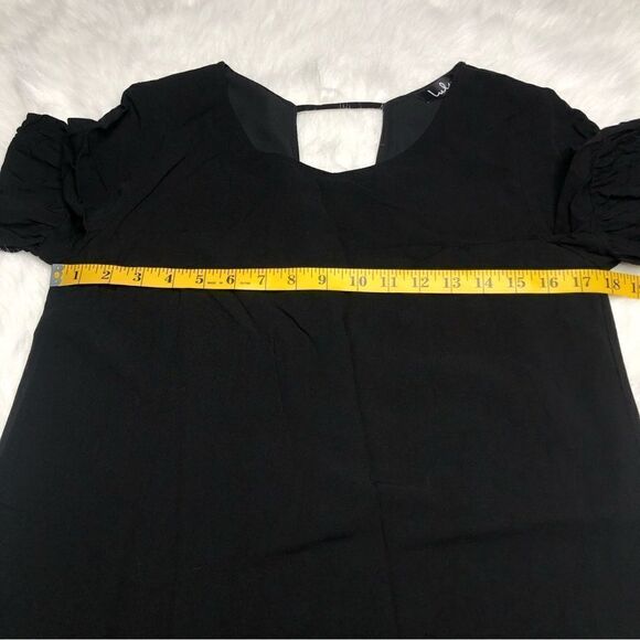 Lulus Women’s Short Sleeve Cutout Chic of Perfection Black Shift Dress Size S - Picture 8 of 14